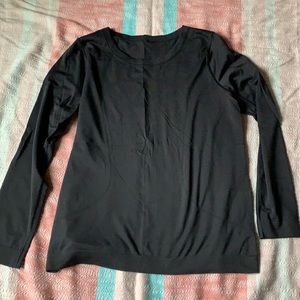 Relaxed long sleeve swiftly in black, size 10